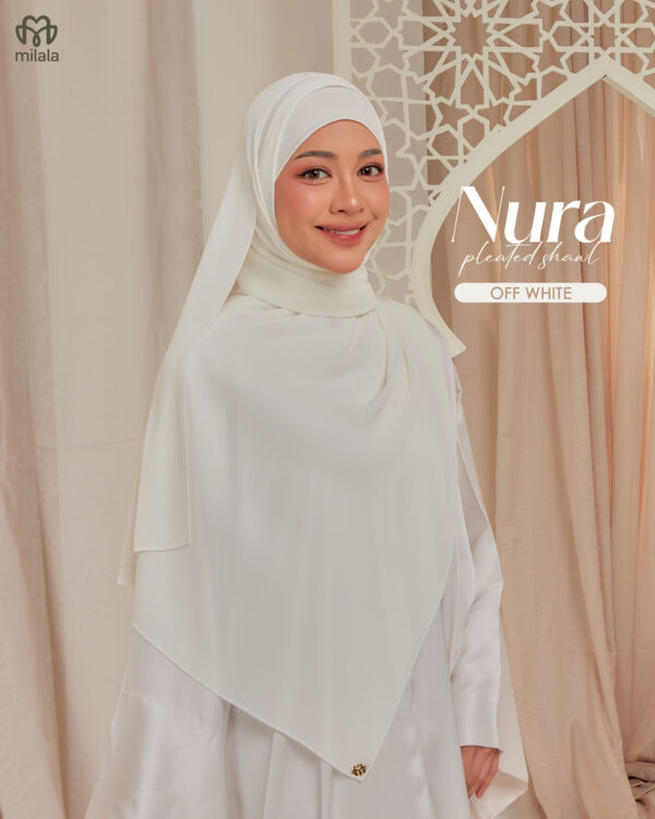 NURA PLEATED SHAWL - OFF WHITE